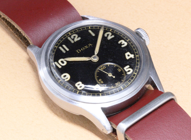 ドクサ DOXA 手巻き時計 ミリタリー - 腕時計(アナログ)